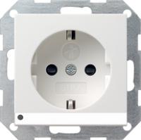 Gira 1170 27 Розетка SCHUKO 16 A 250 В~ со светодиодной подсветкой для ориентации, с затвором (shutter) и символом