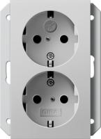 Gira 2731 015 Двойная розетка SCHUKO 16 A 250 В~ с затвором (shutter) и символом  для 1-местн. приборной коробки скрытого монтажа