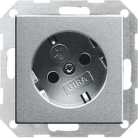 Gira 0418 26 Розетка SCHUKO 16 A 250 В~ с повернутой на 30° вставкой, затвором (shutter) и символом