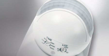 Оборудование Esylux EM10025235 Датчик движения ON/OFF MD 120 schwarz по выгодной цене. Купить в Москве со скидкой.