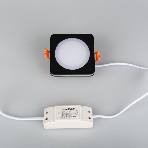 Оборудование Arlight 022555 Светодиодная панель LTD-80x80SOL-BK-5W Warm White (Arlight, IP44 Пластик, 3 года) по выгодной цене. Купить в Москве со скидкой.